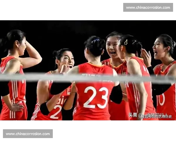 副攻跨界二传笑翻全场!女排训练欢乐多 副攻跨界二传笑翻全场!女排训练欢乐多