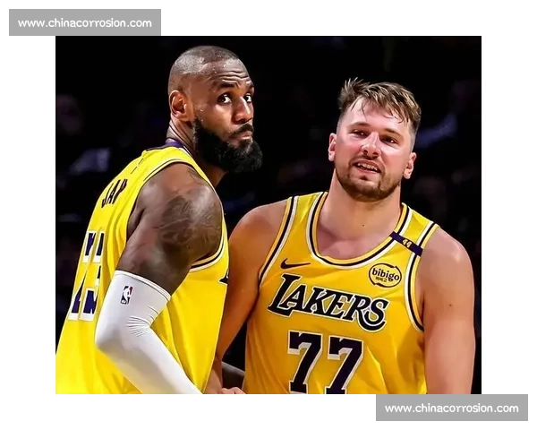 顶薪拒降！詹姆斯铁心离队，湖人重建东契奇时代开启