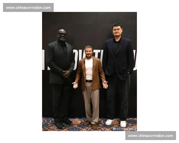 奥尼尔罕见显娇小!五人合影中竟有中国巨人姚明 奥尼尔罕见显娇小!五人合影中竟有中国巨人姚明